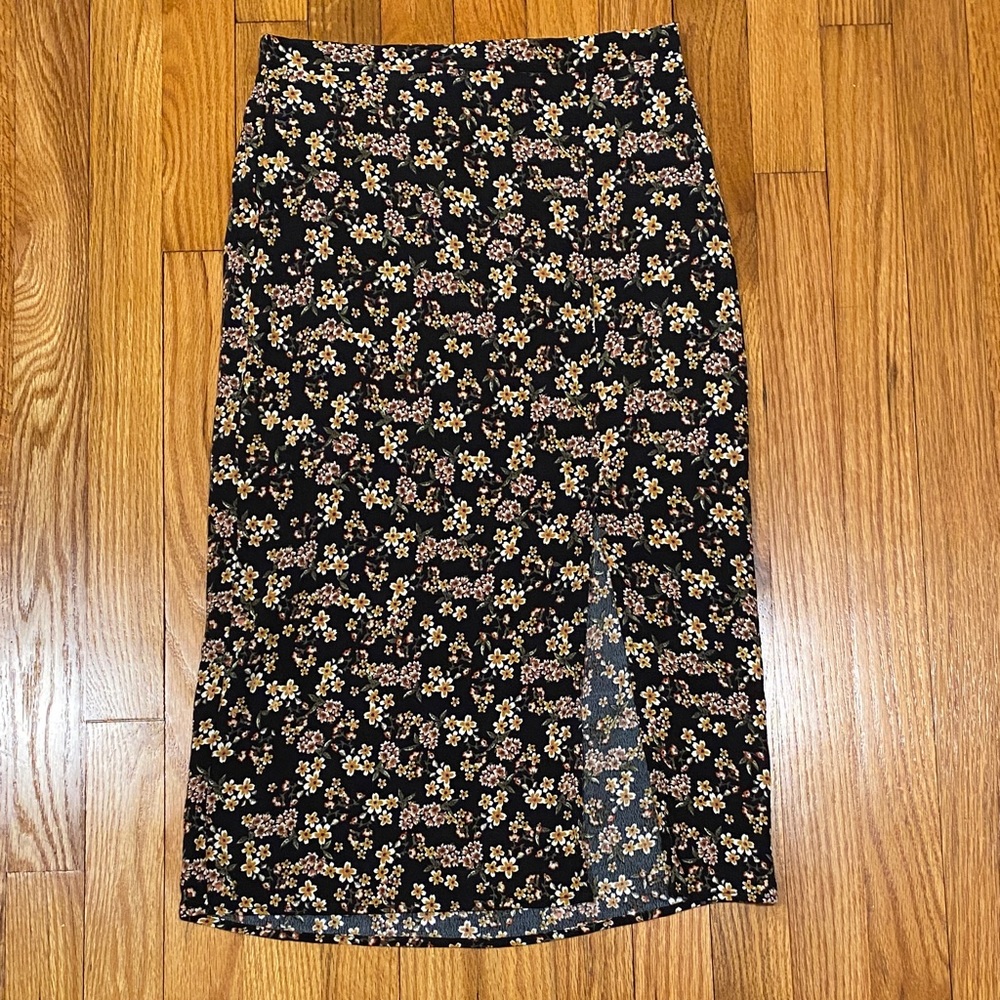 Ivy & Main Black Floral Midi Skirt with Slit
